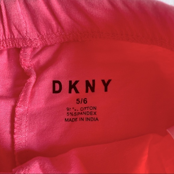 DKNY Cute Girls 3-Piece Short Set NWT Size 5/6 - Picture 4 of 9